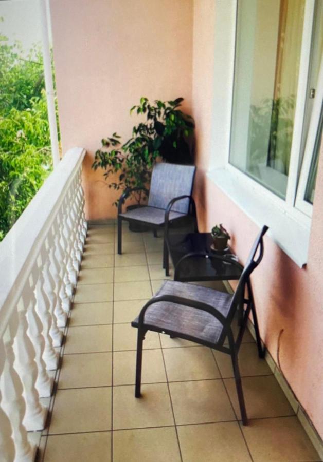 Apartments Умань Екстер'єр фото