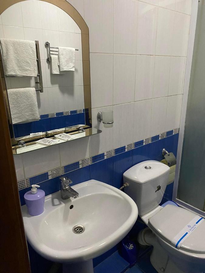 Apartments Умань Екстер'єр фото
