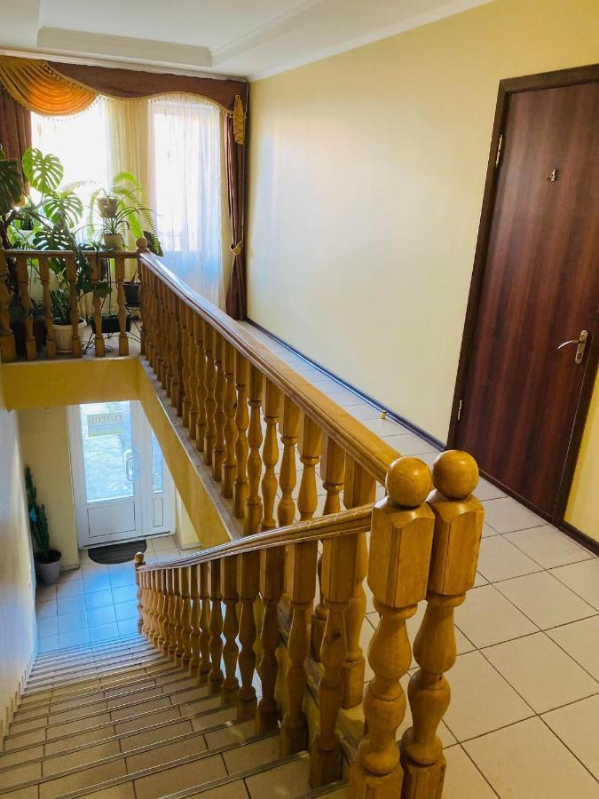Apartments Умань Екстер'єр фото