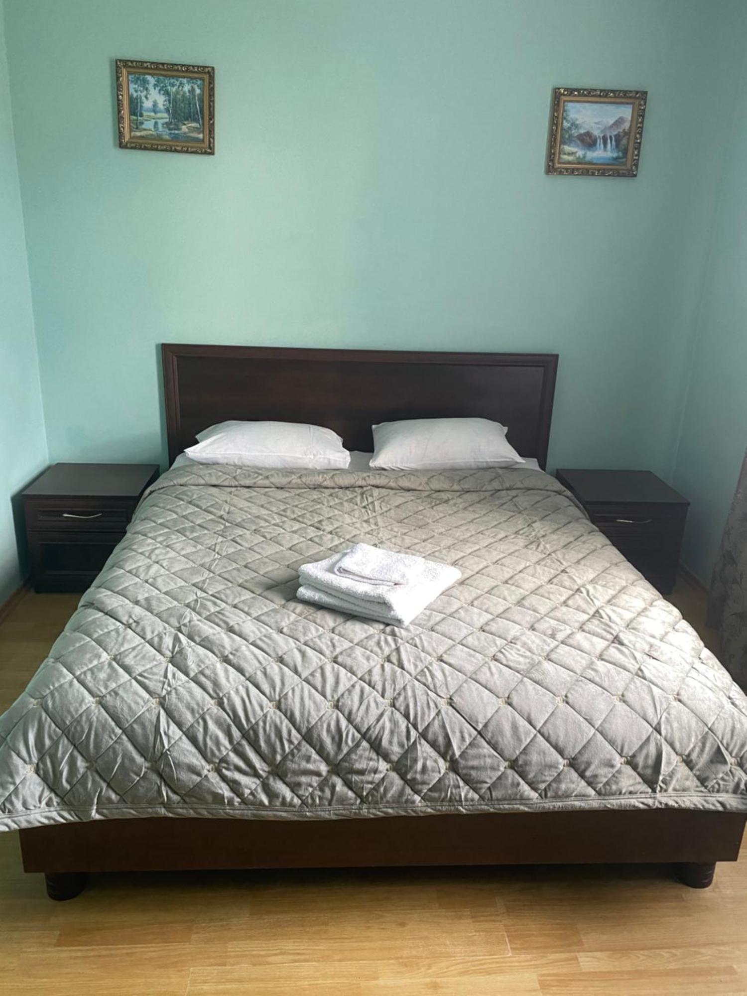 Apartments Умань Екстер'єр фото